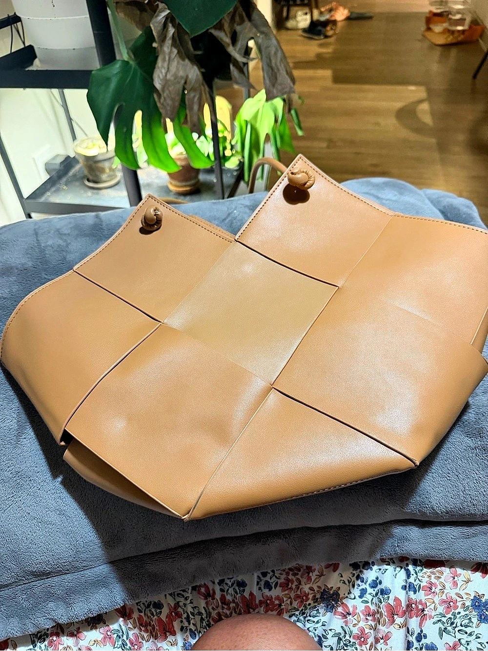 Tote in Brown